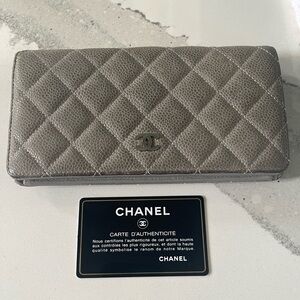New Chanel Concrete Grey Caviar Wallet Comes with authenticity card.